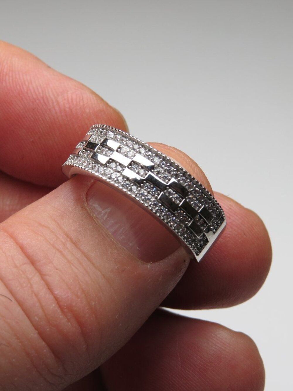 *925 Sterling Silver Diamond Band